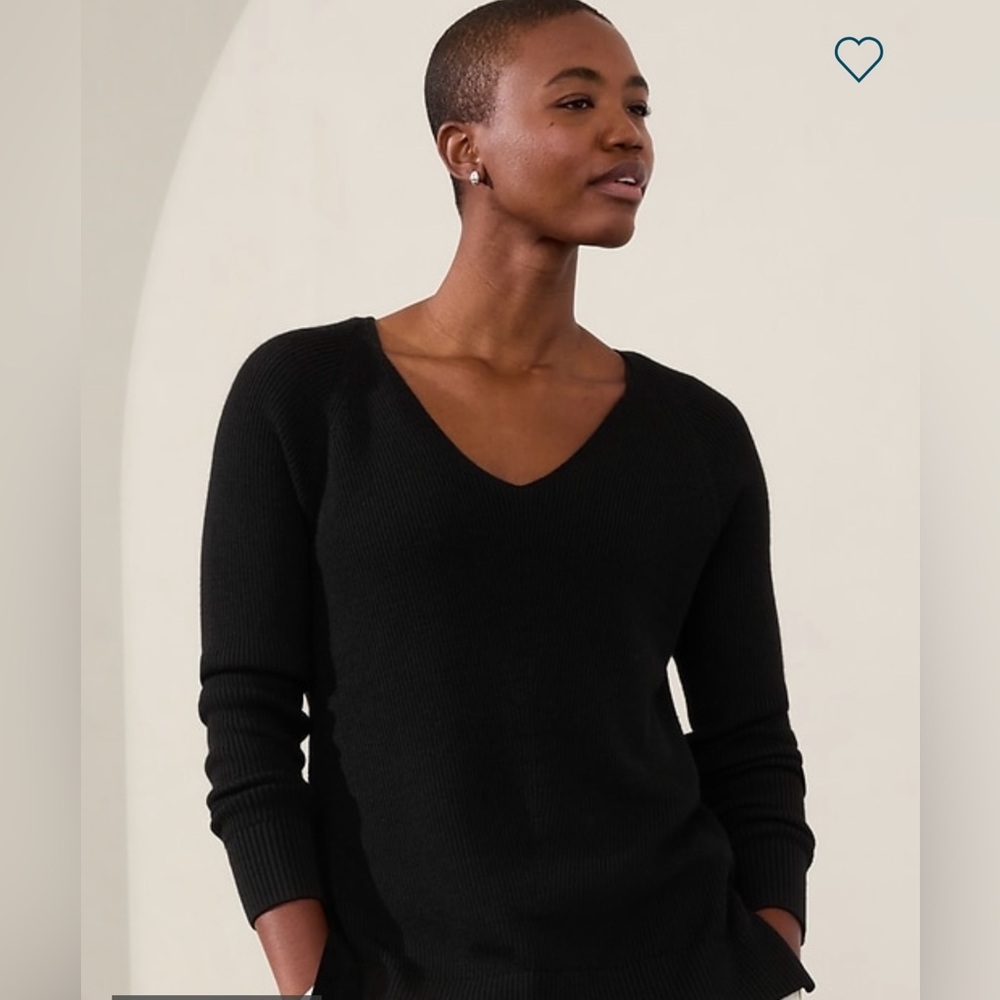 Athleta Hanover v-neck sweater - small